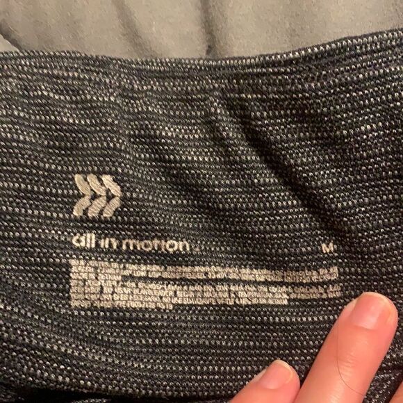 All in motion cropped grey leggings - Picture 3 of 3